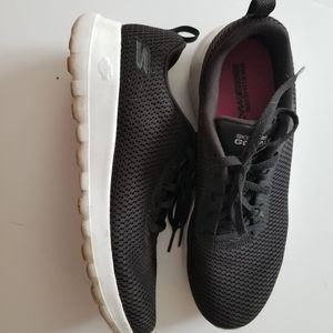 Skechers GoWalk Black Size 8 Sneakers
